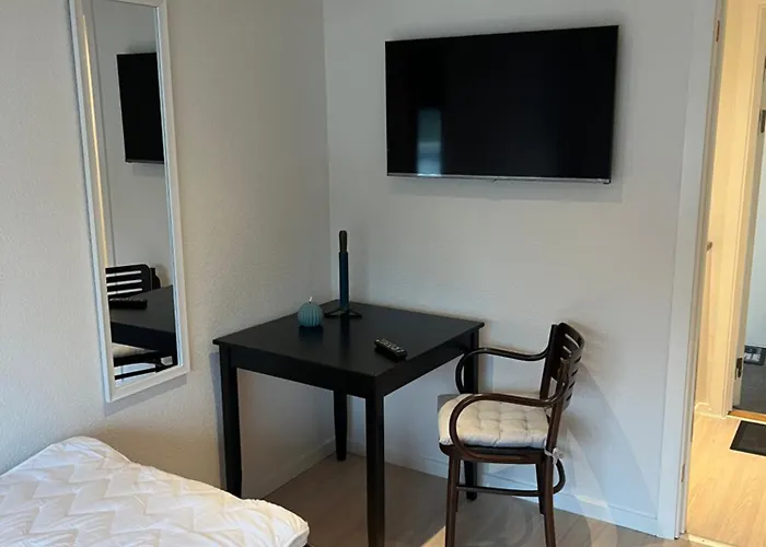 Mini 5 Hostel *