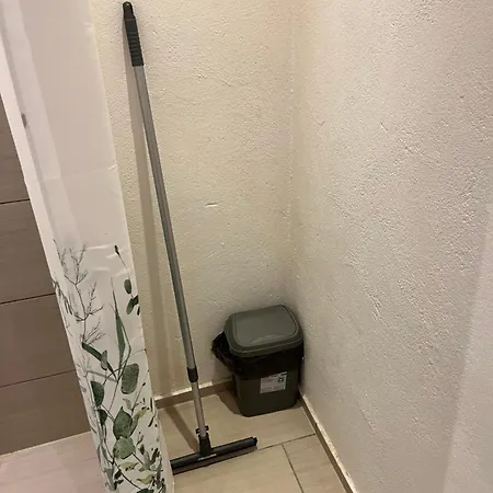 Mini 5 Хостел *